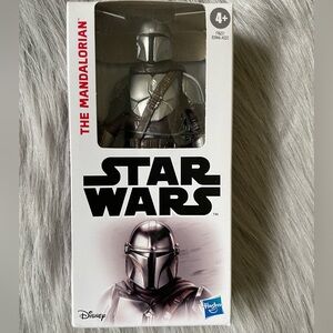 NWOT 2021 Star Wars 6” The Mandalorian Action Figure